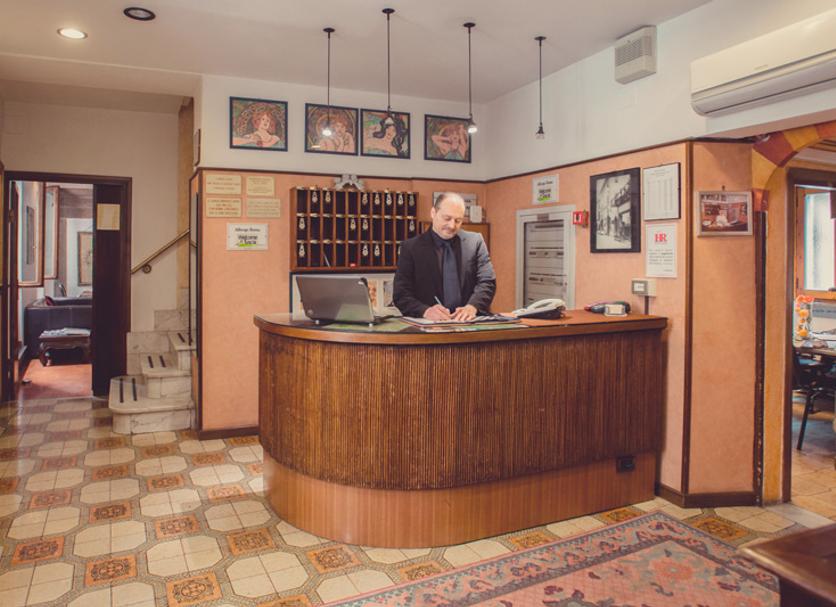 Front desk Photo