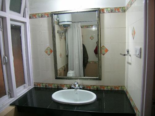 Hotel Golden Pagoda - Gangtok - Bathroom