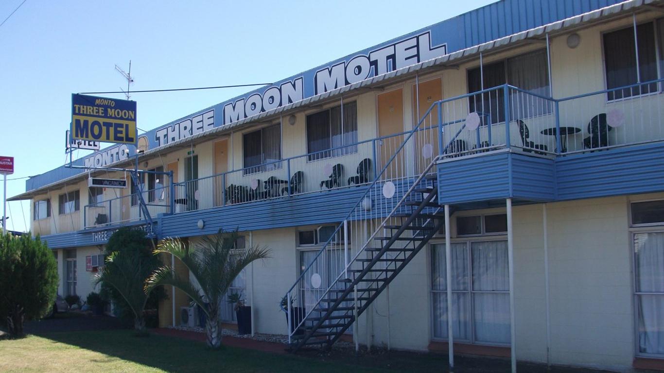 Three Moon Motel