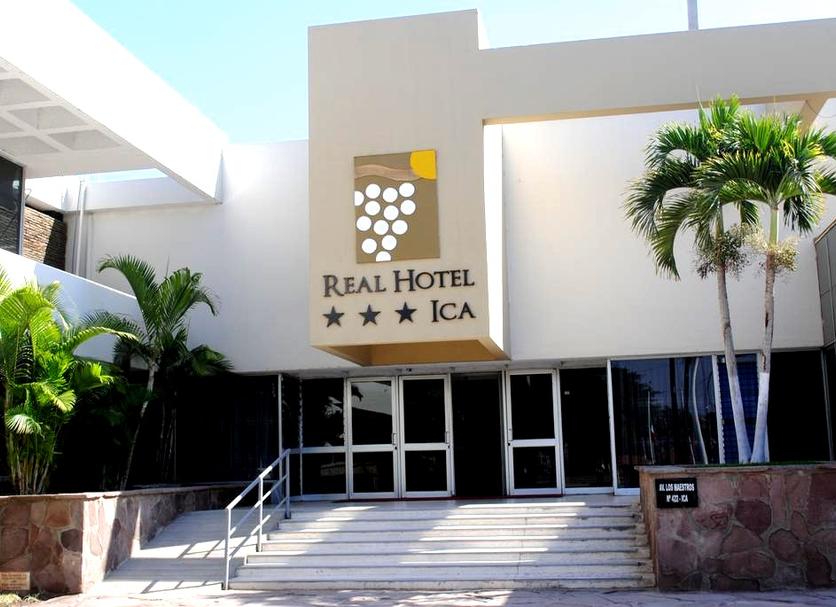 Hotel Entrance Photo