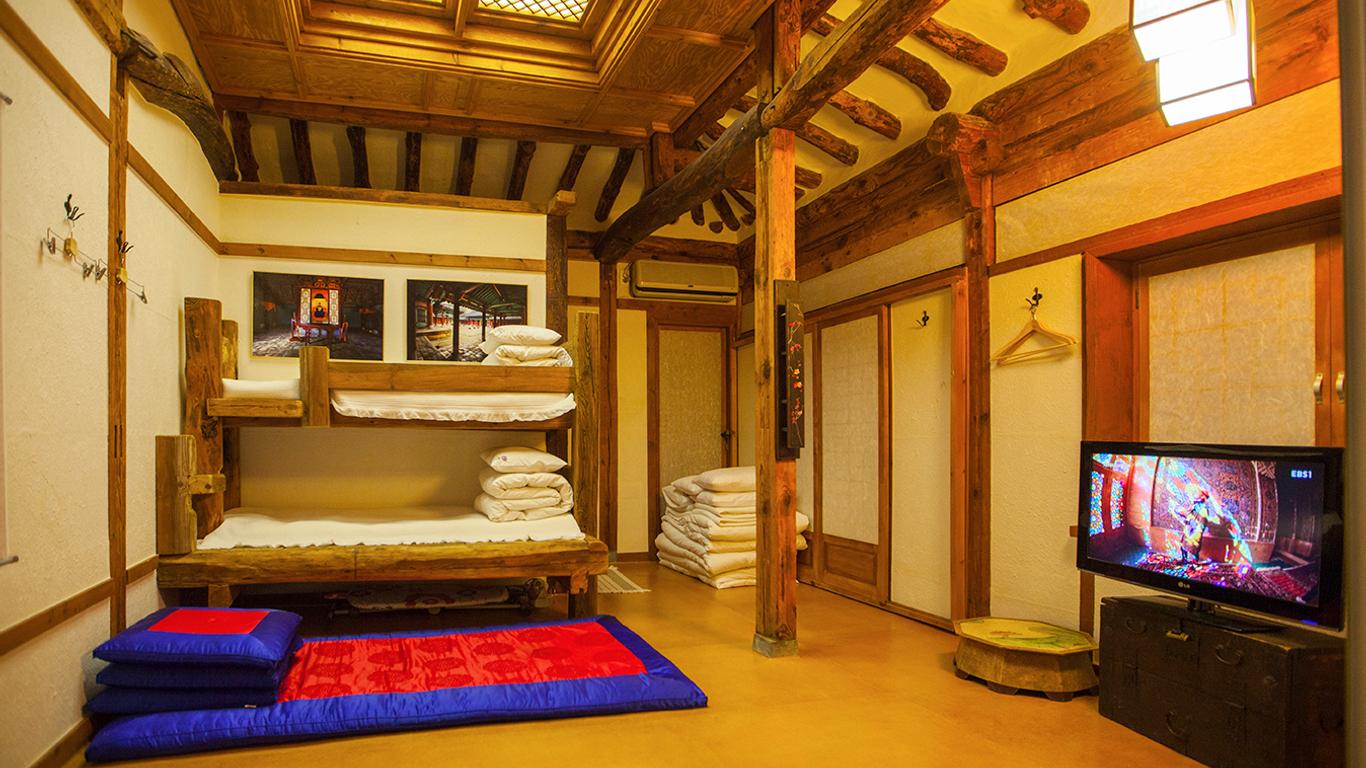 Jeonju Omokheon Hanok Stay