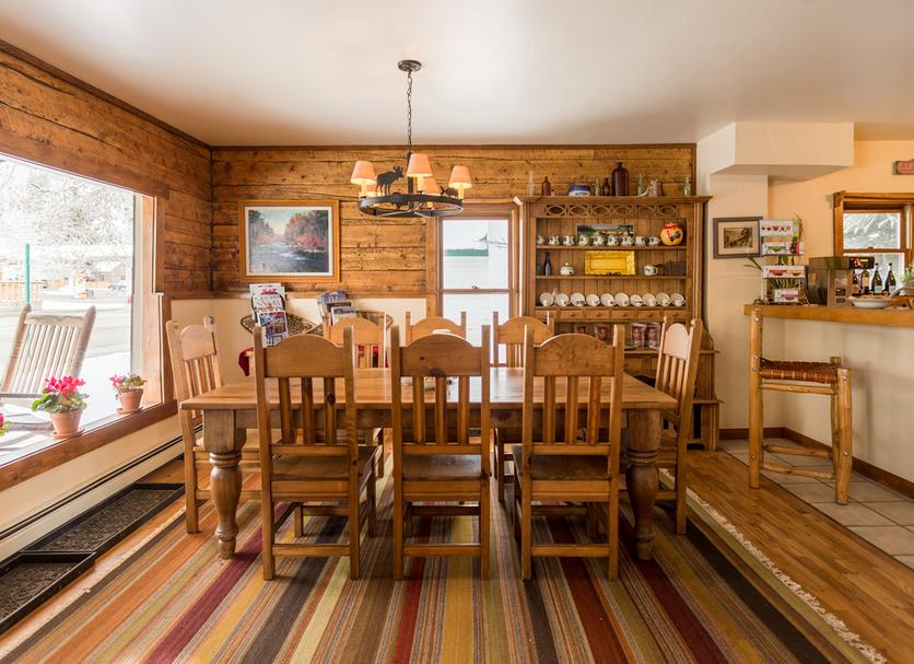Dining room Photo