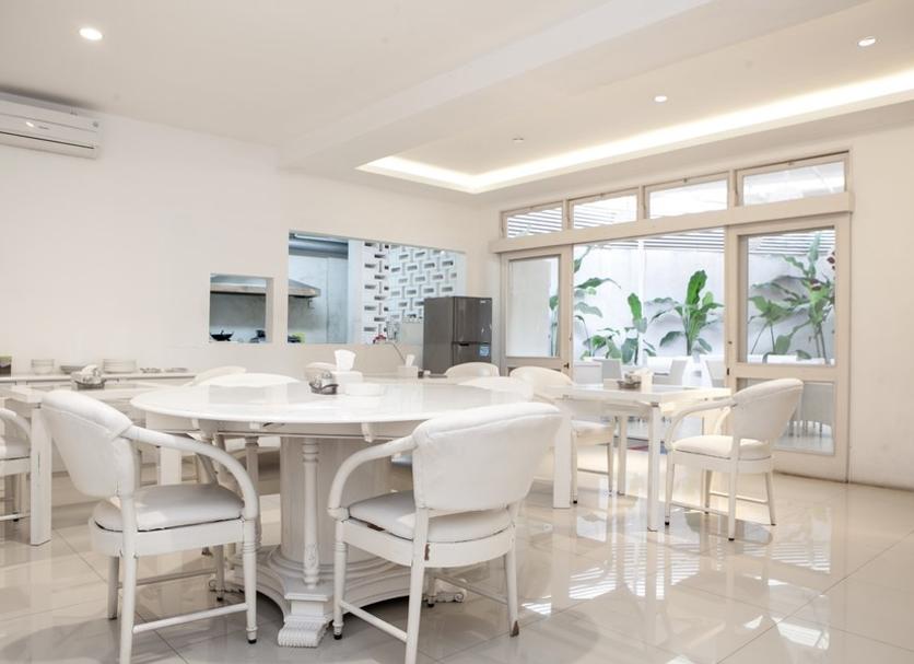 Dining room Photo