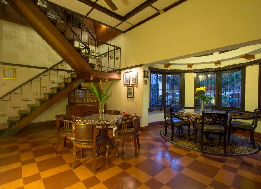 Dining room Photo