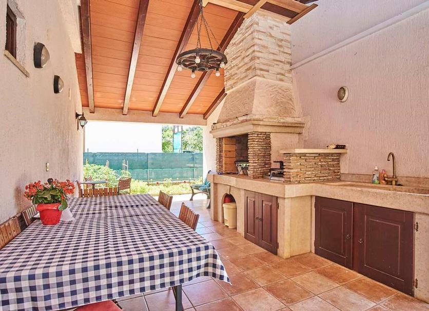 Kitchen Photo