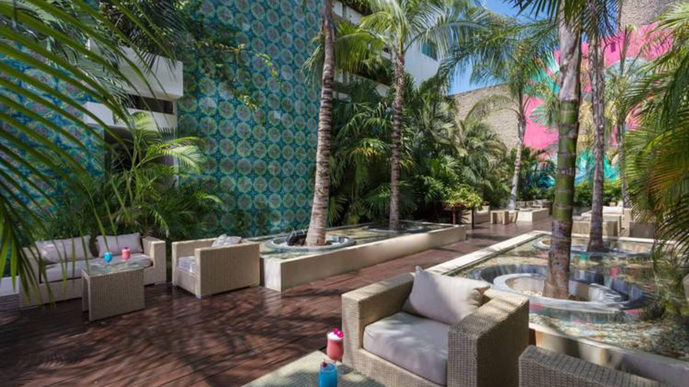 Hotel The Palm