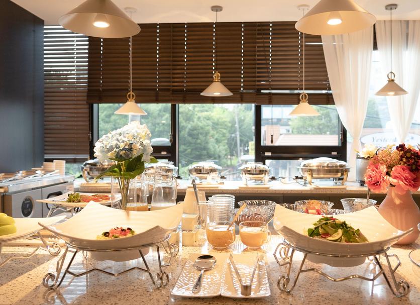 Buffet Photo