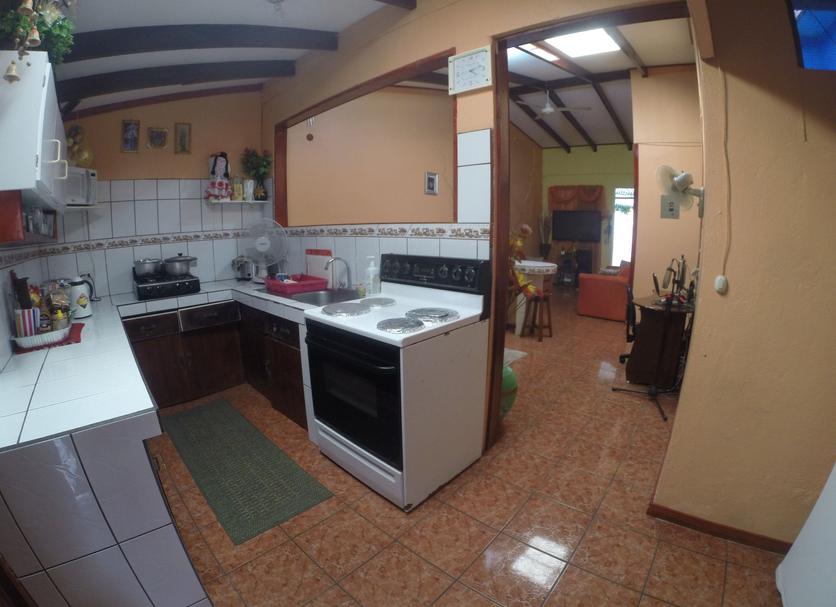 Kitchen Photo