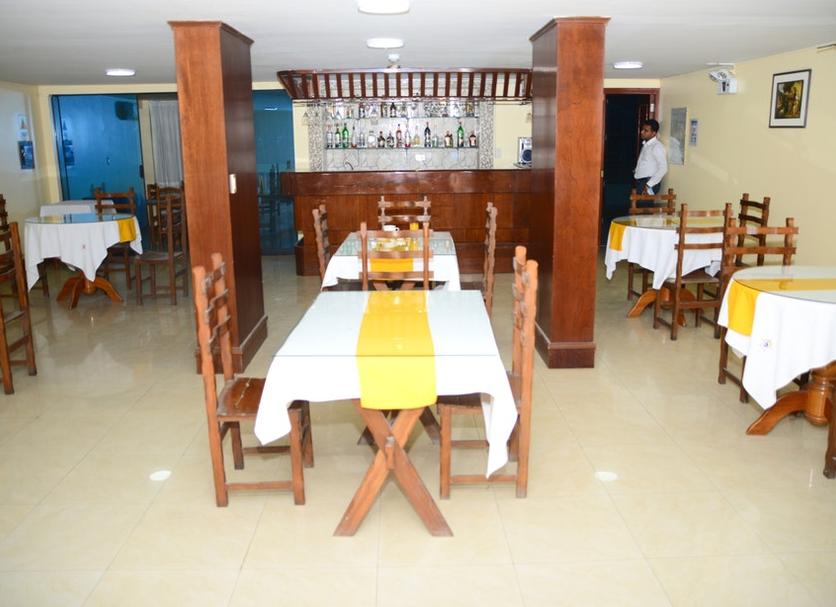 Dining room Photo