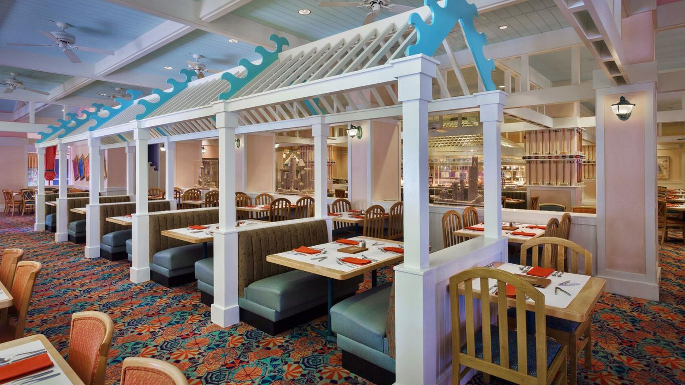 yacht club cafe disney