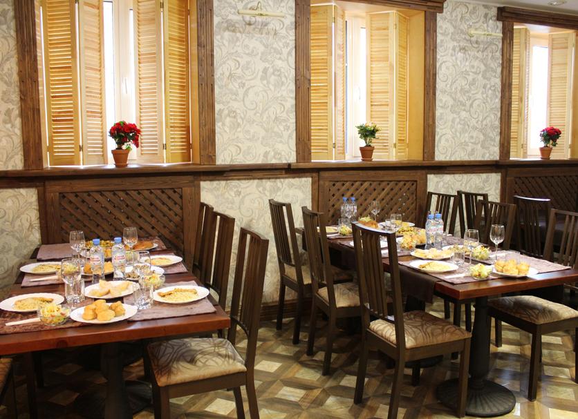 Restaurant Photo