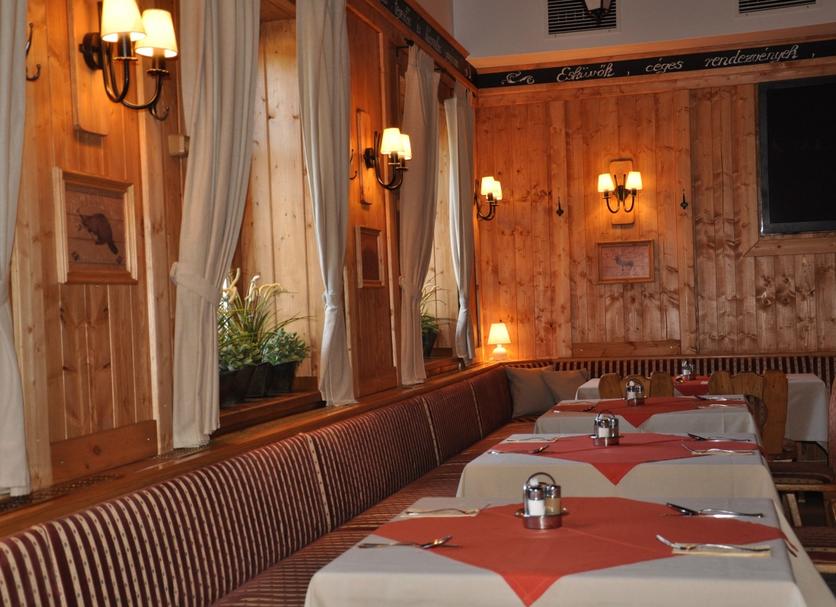 Restaurant Photo