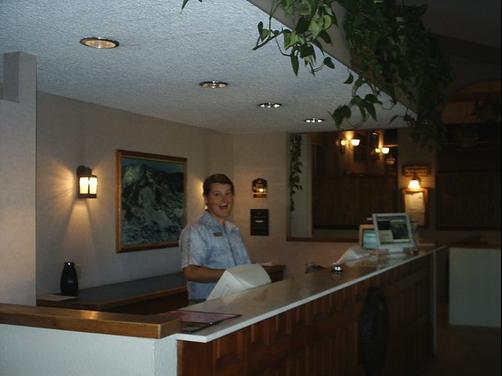 Ptarmigan Inn - Steamboat Springs - Front desk