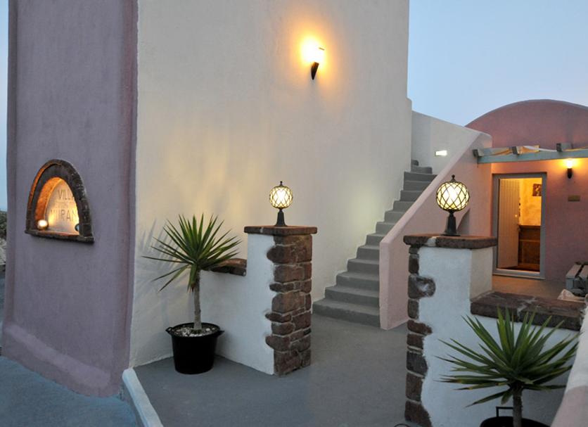 Hotel Entrance Photo