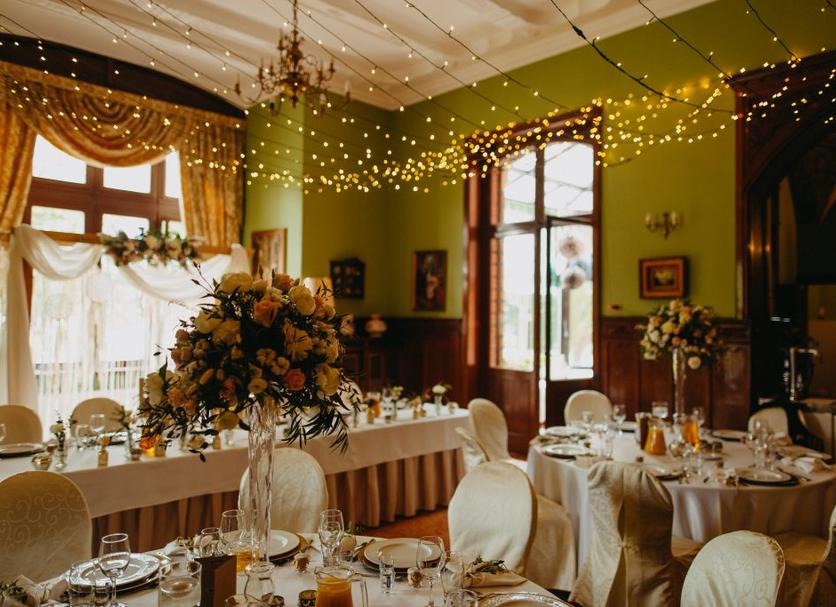 Banquet hall Photo