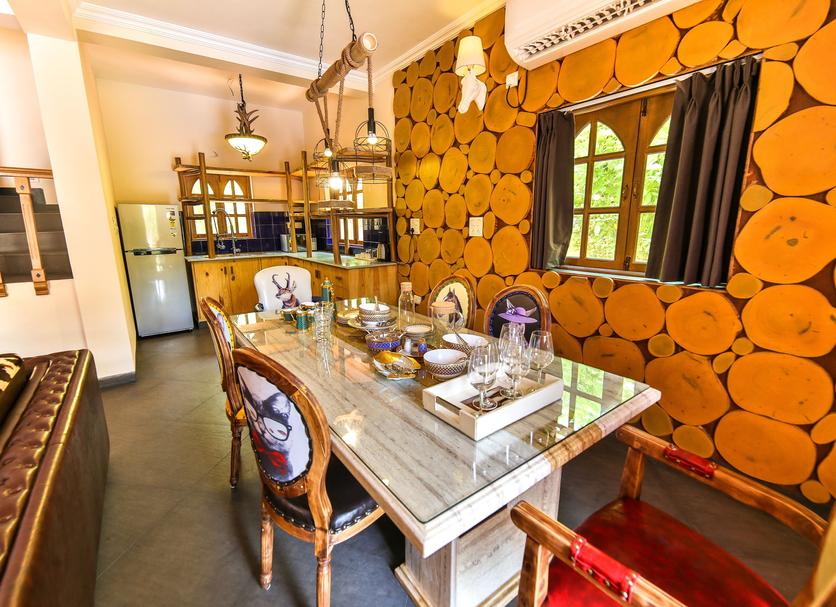 Dining room Photo