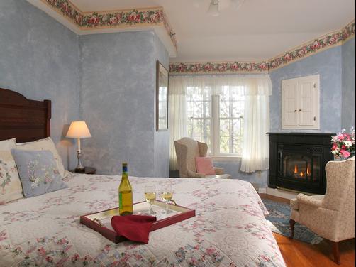 Rookwood Inn - Lenox - Bedroom