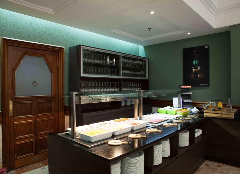 Buffet Photo