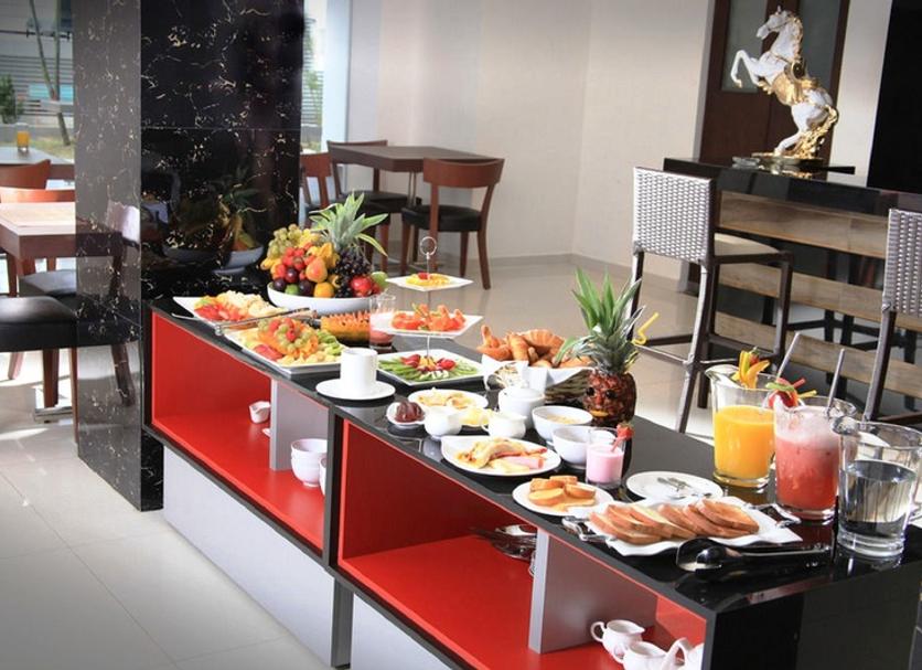 Buffet Photo