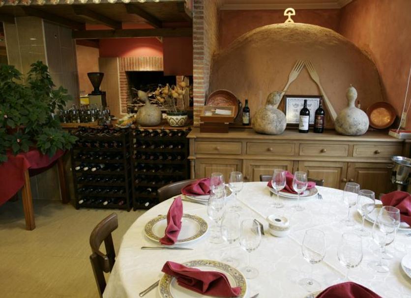 Restaurant Photo