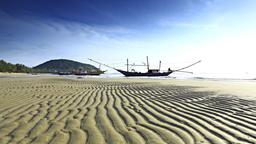 Hotels near Chumphon airport